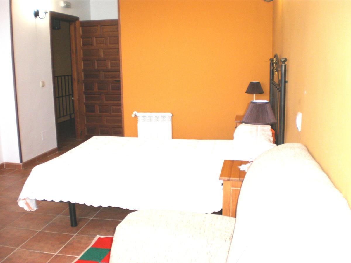 Hostal Restaurante Alto Rey Arroyo de las Fraguas Exterior foto